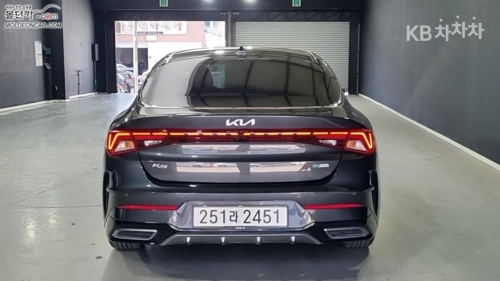 2022 - kia k5