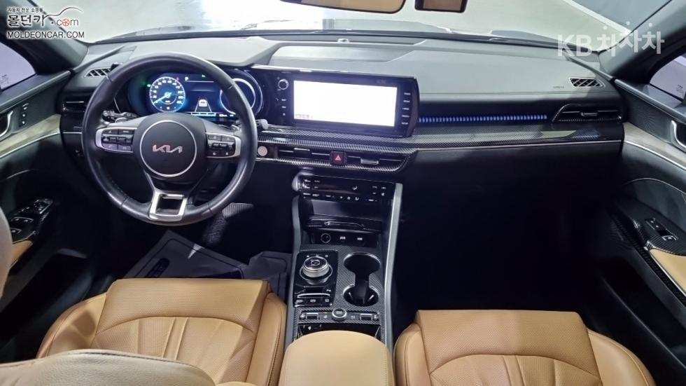 2022 - kia k5