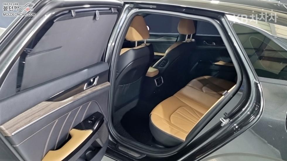 2022 - kia k5