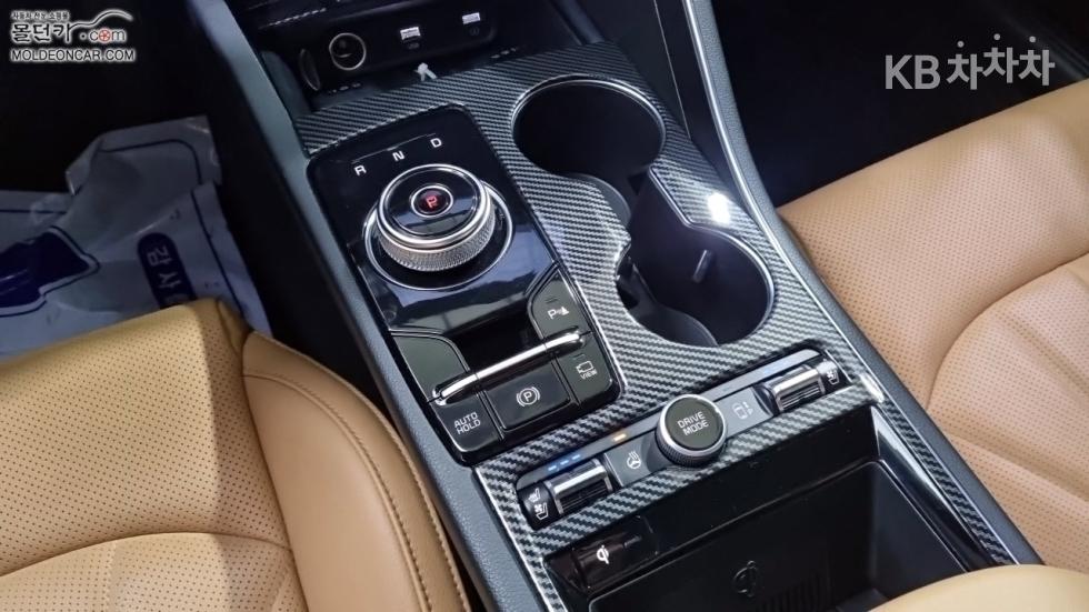 2022 - kia k5