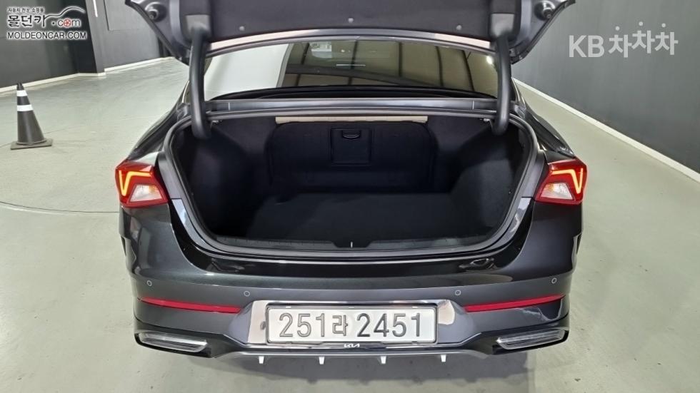 2022 - kia k5