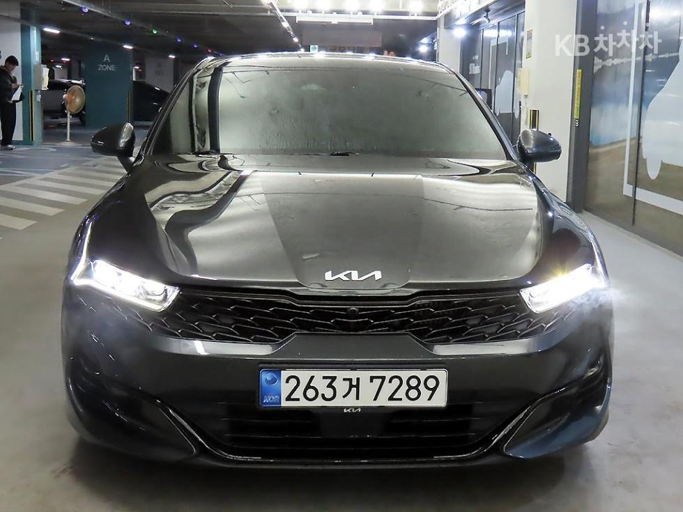 2022 - kia k5