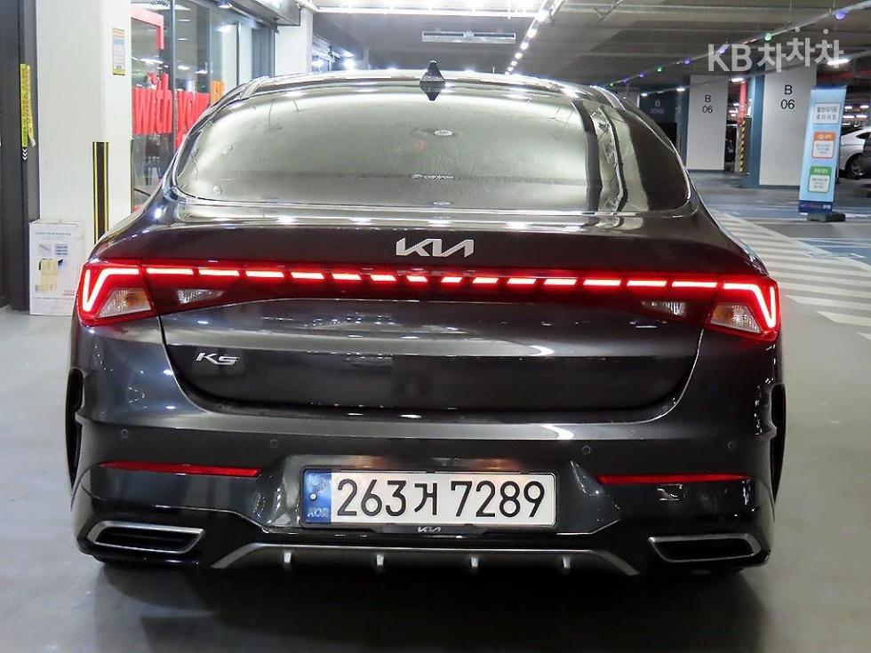 2022 - kia k5