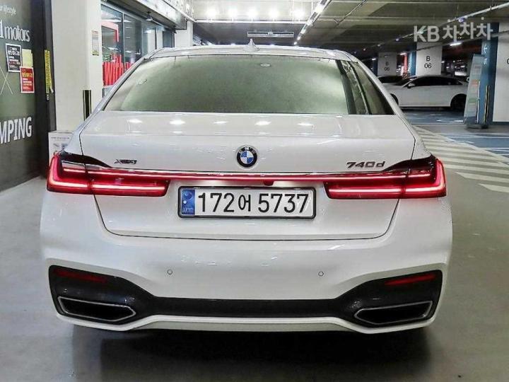 BMW 7 Series G11 730d xDrive M Sport 6