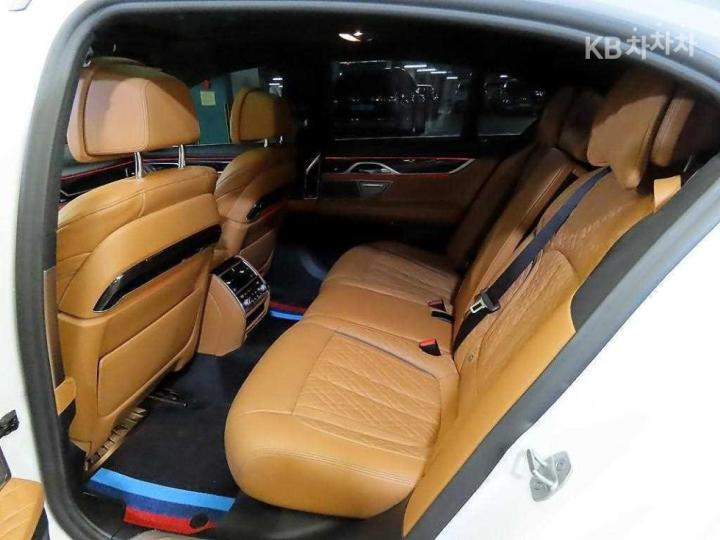 BMW 7 Series G11 730d xDrive M Sport 8