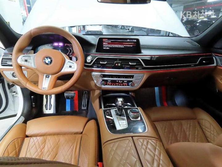 BMW 7 Series G11 730d xDrive M Sport 10