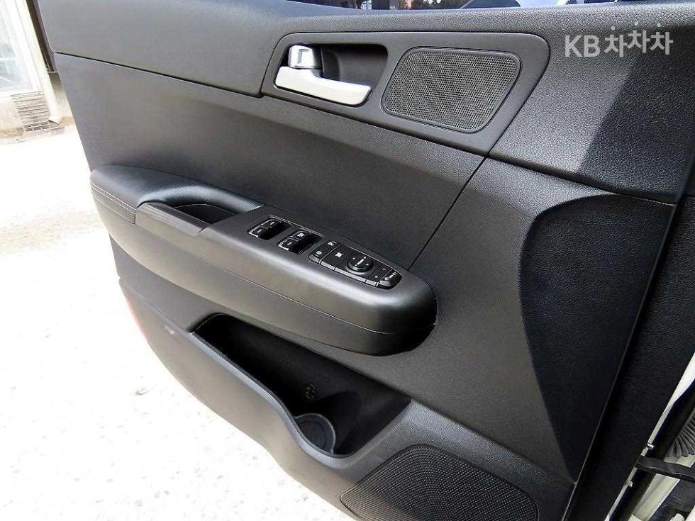 2016 - kia sportage