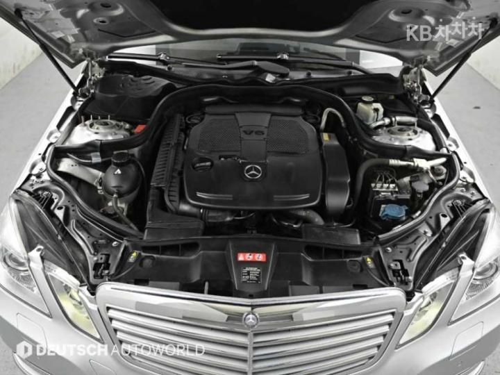 Mercedes-Benz E-Class New E300 Elegance W212 2009-2013 7