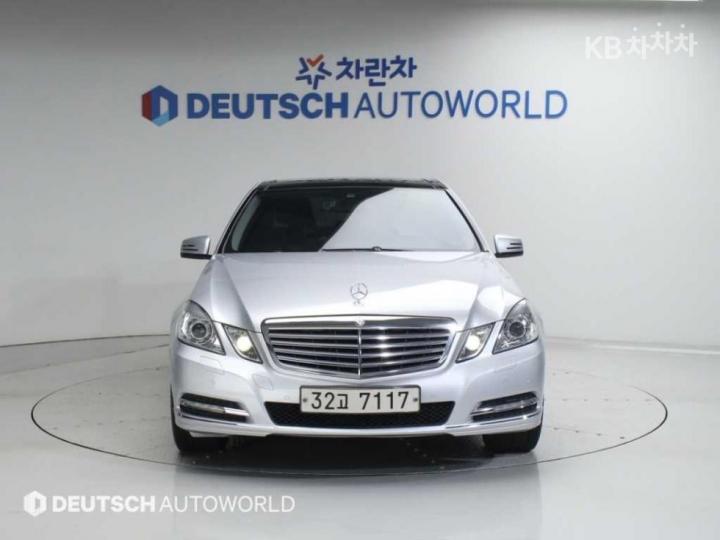 Mercedes-Benz E-Class New E300 Elegance W212 2009-2013 4