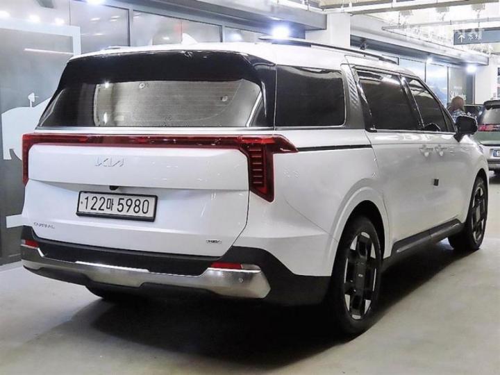 Kia Carnival Hybrid 1.6 HEV Signature 3