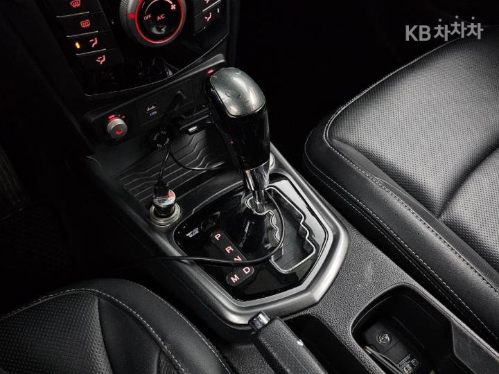 KG Mobility (Ssangyong) Tivoli Armor 1.6 Gasoline VX 2WD 10