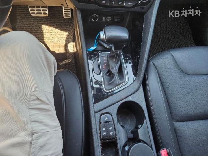 Kia Niro 1.6 Prestige 10