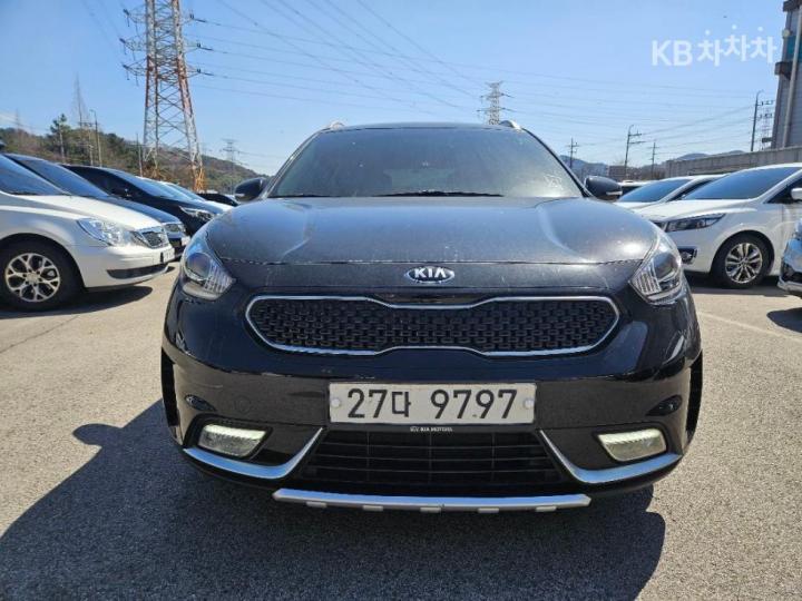Kia Niro 1.6 Prestige 2