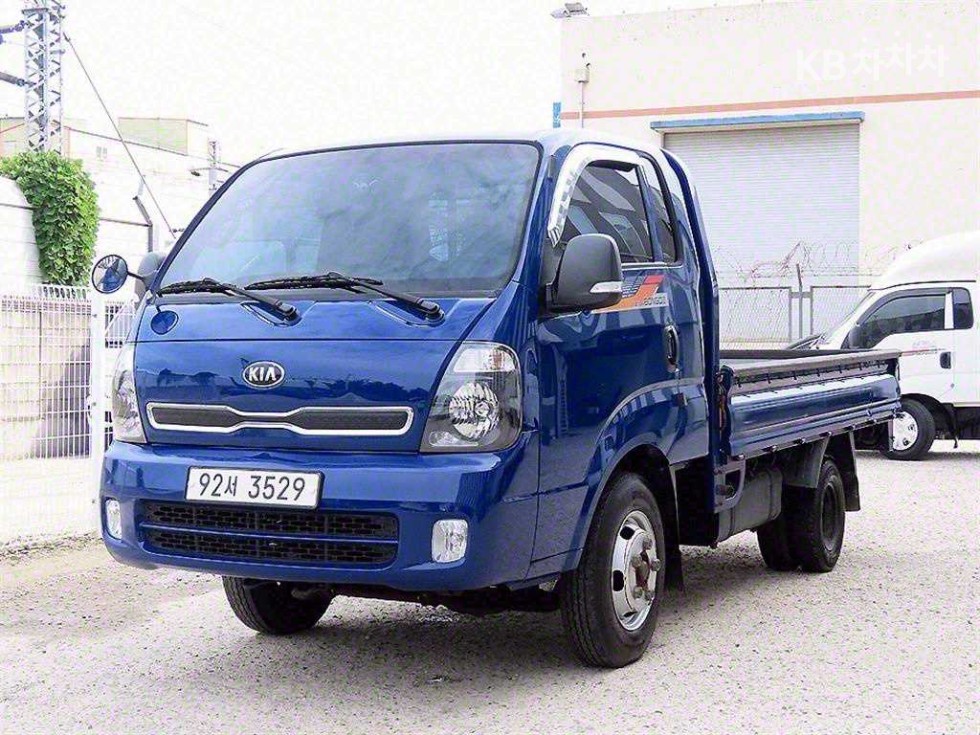 2018 - kia bongo iii