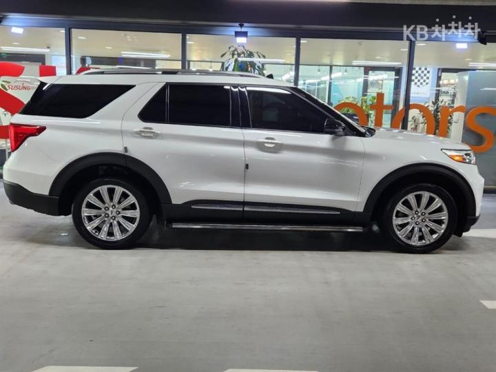 Ford Explorer Gasoline Turbo 2.3 AWD Limited 4