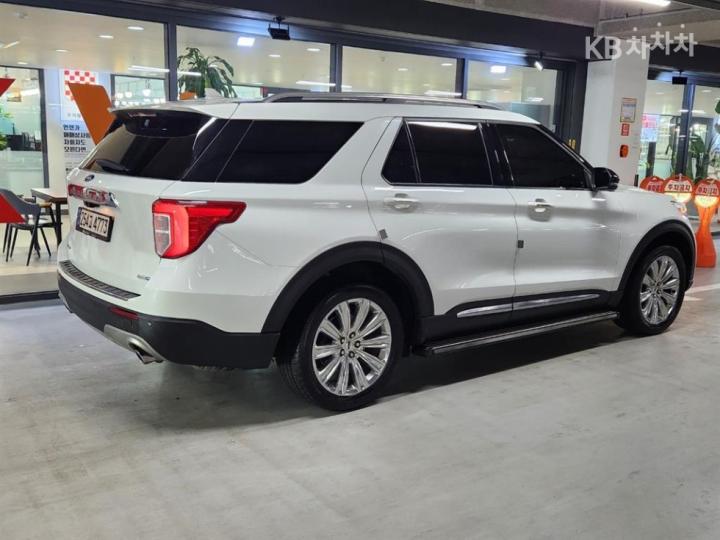 Ford Explorer Gasoline Turbo 2.3 AWD Limited 5