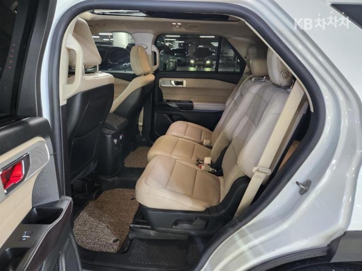 Ford Explorer Gasoline Turbo 2.3 AWD Limited 10