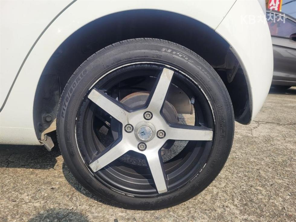 Chevrolet Spark — miniaturë 6
