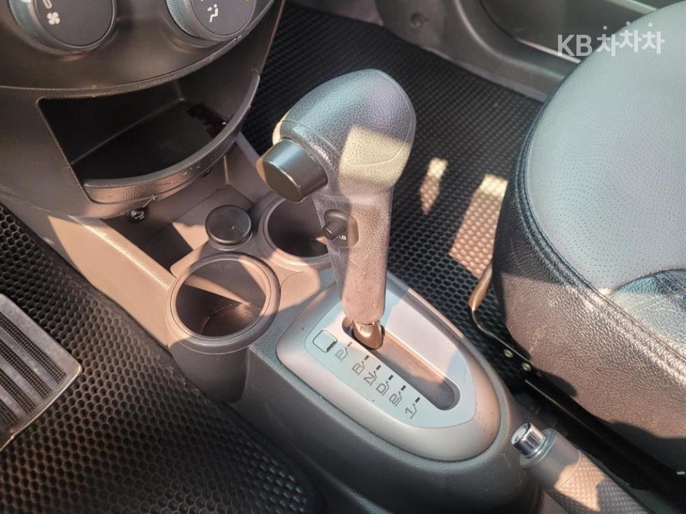 Chevrolet Spark — miniaturë 12
