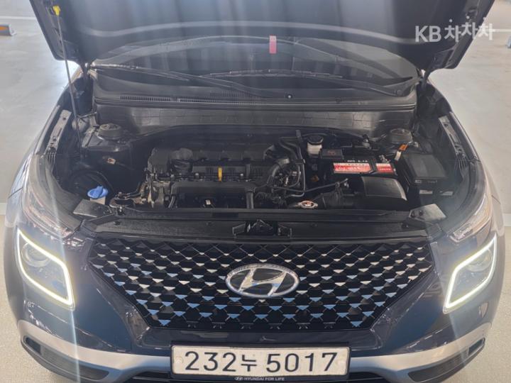 Hyundai Venue Gasoline 1.6 FLUX 7