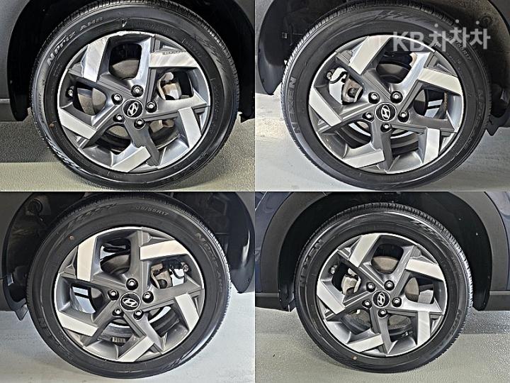 Hyundai Venue Gasoline 1.6 FLUX 10