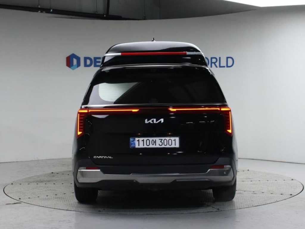Kia Carnival — miniaturë 4