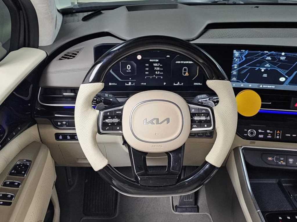 Kia Carnival — miniaturë 11
