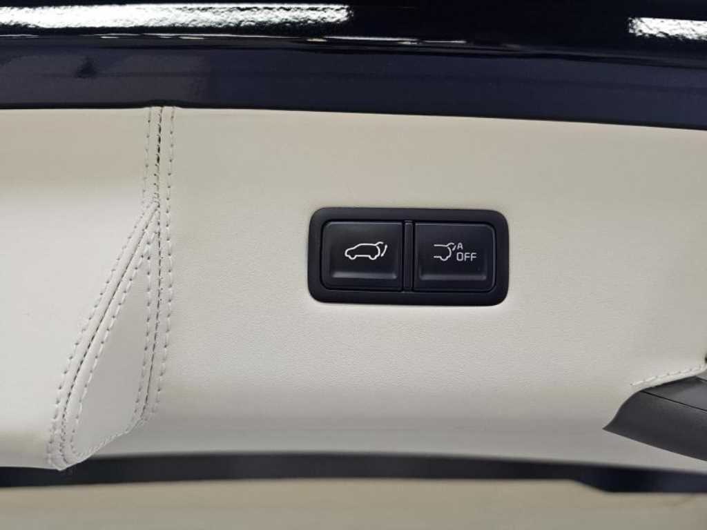 Kia Carnival — miniaturë 18
