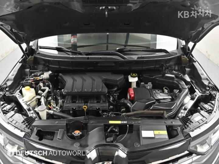 Renault QM6 2.0 LPe 2WD LE 7