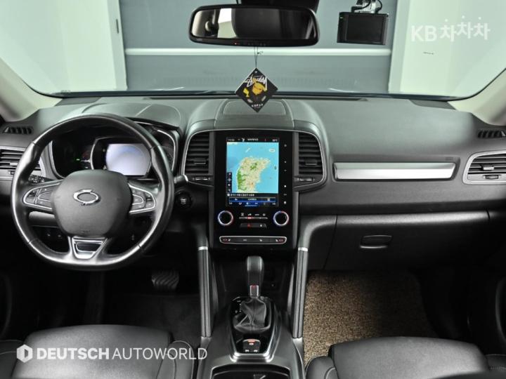 Renault QM6 2.0 LPe 2WD LE 8