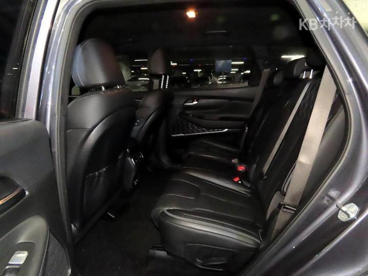 Hyundai Santa Fe TM Diesel 2.2 2WD Calligraphy 8