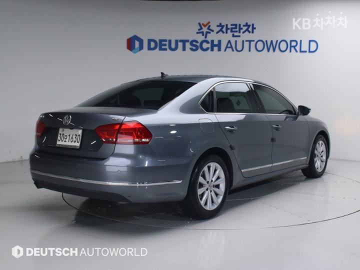 Volkswagen Passat 1.8 TSI Base Type 3