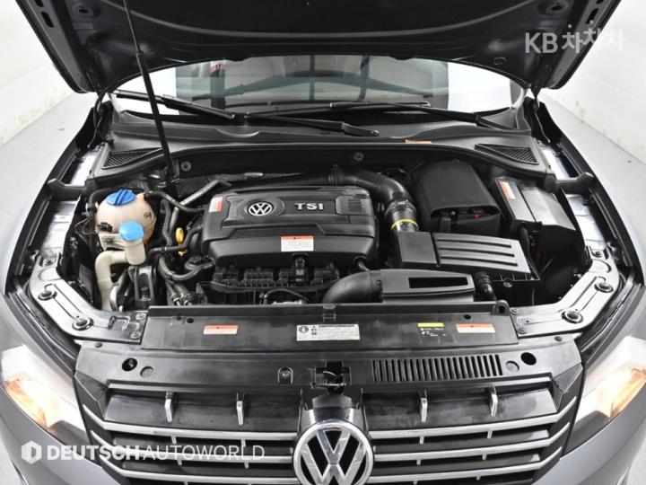 Volkswagen Passat 1.8 TSI Base Type 7