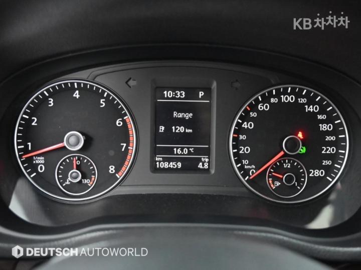 Volkswagen Passat 1.8 TSI Base Type 9