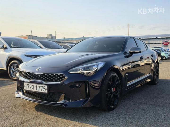 Kia Stinger 3.3 Turbo 4WD GT 2