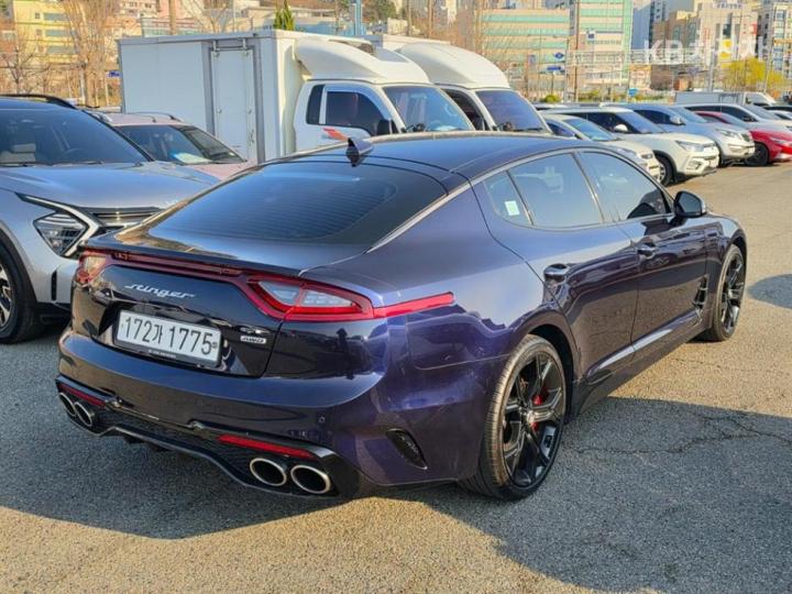 Kia Stinger 3.3 Turbo 4WD GT 7