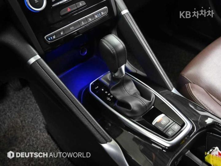 Renault QM6 2.0 2WD RE Signature 10