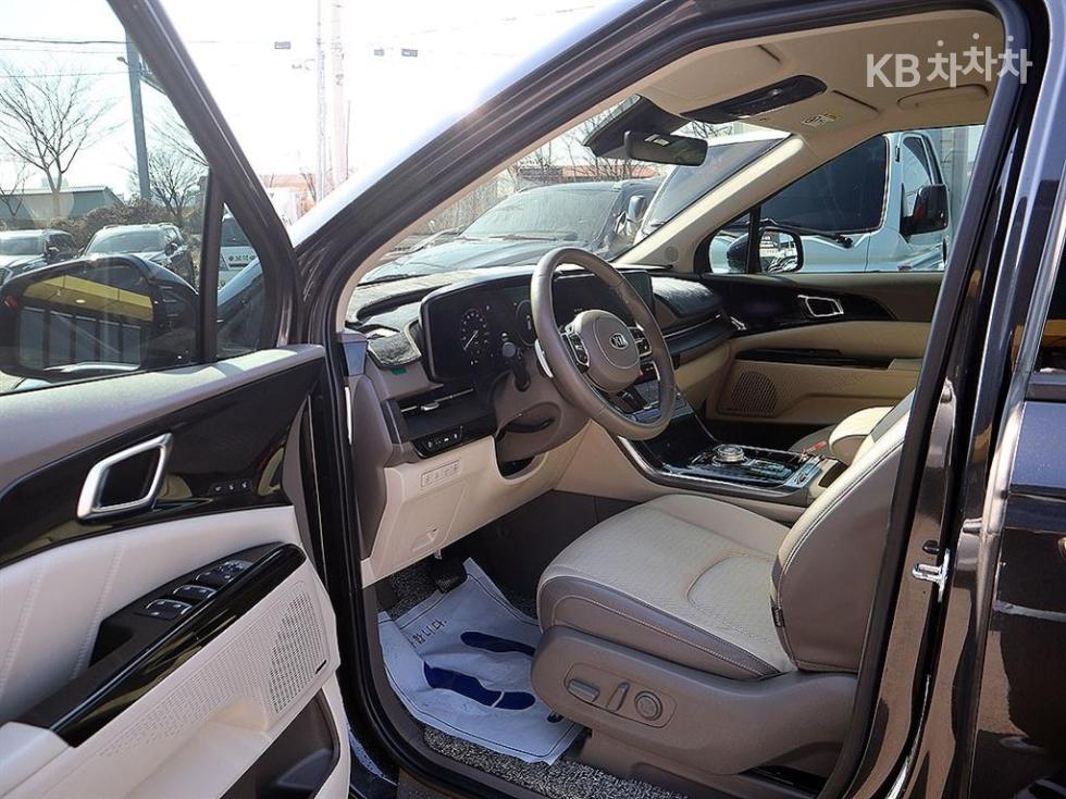 2021 - kia carnival