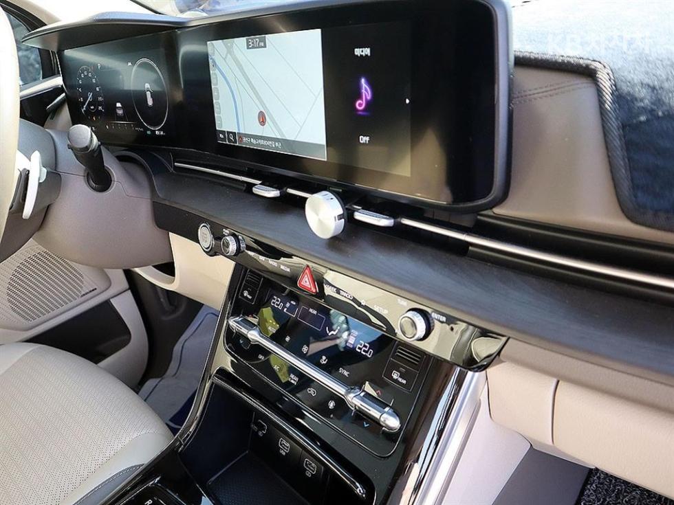 2021 - kia carnival