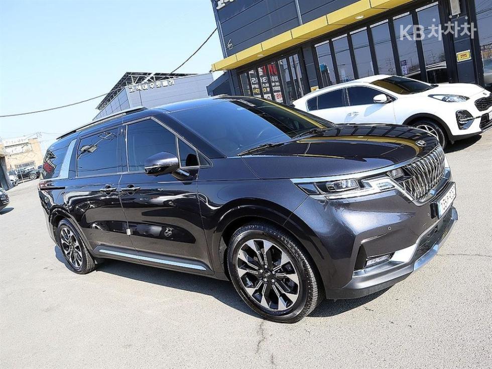 2021 - kia carnival