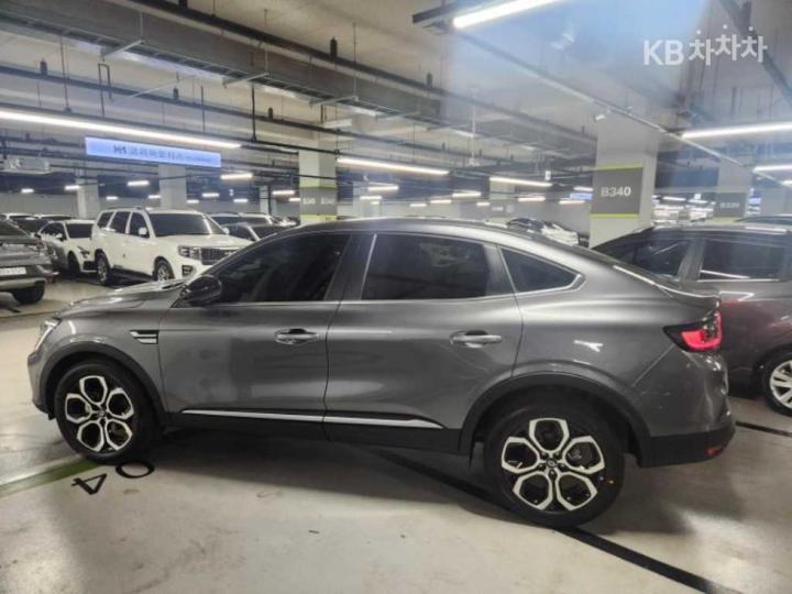 Renault Arkana 1.6 GTe Iconic 3