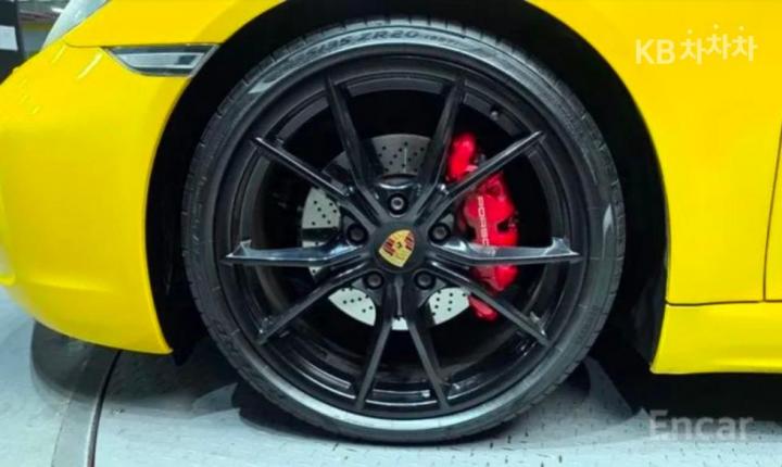 Porsche Cayman 718 2.5 S 7