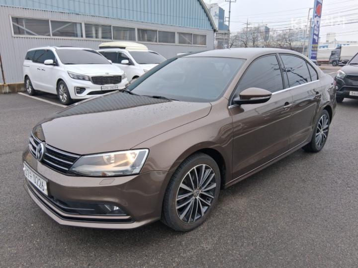 Volkswagen Jetta New 2.0 TDI BlueMotion 3