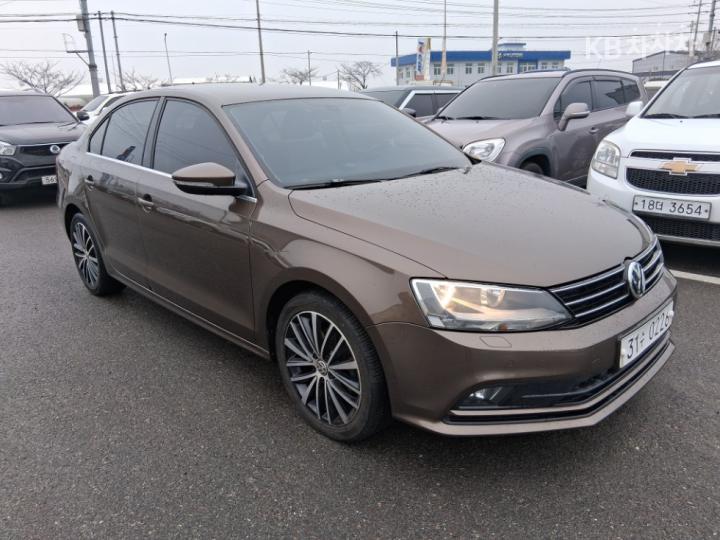 Volkswagen Jetta New 2.0 TDI BlueMotion 4