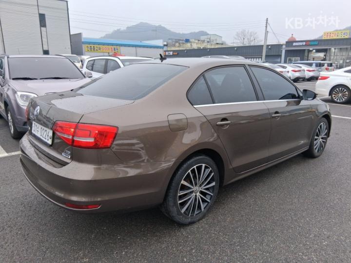 Volkswagen Jetta New 2.0 TDI BlueMotion 6