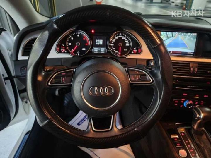 Audi A5 NEW 35 TDI Quattro Sportback 8TA 9