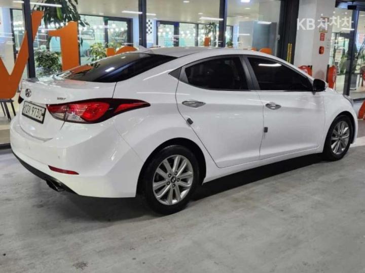 Hyundai Avante 1.6 VGT Modern Base Type 5