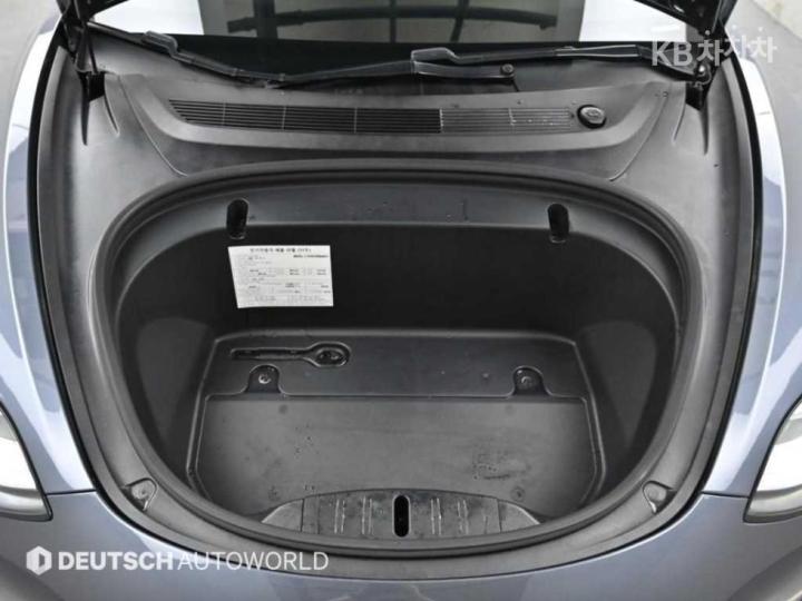 Tesla Model 3 Performance 7