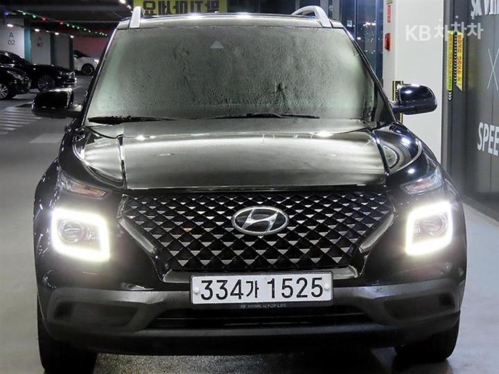 Hyundai Venue Gasoline 1.6 FLUX 3
