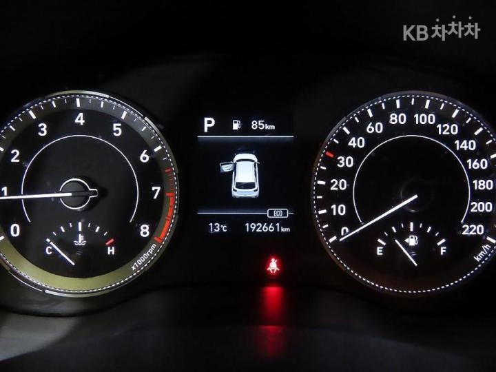 Hyundai Venue Gasoline 1.6 FLUX 10